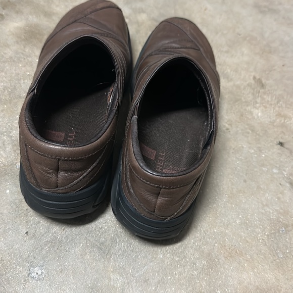 Gently used Merrell comfort sneaker/ work shoe in dark brown; worn twice. - Picture 2 of 4